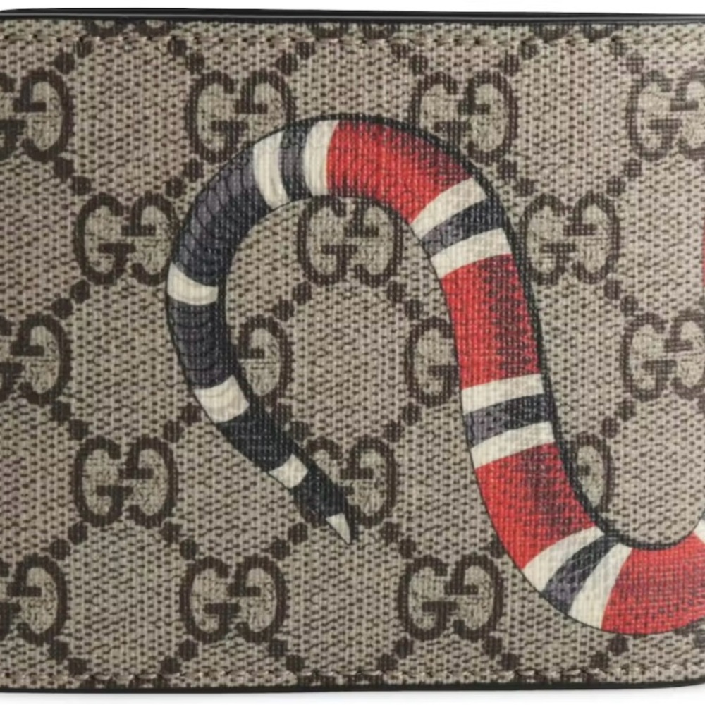GUCCI
Beige GG Supreme Kingsnake